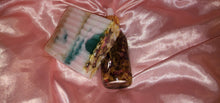 Load image into Gallery viewer, The Queens Court Yoni Oil 2oz
